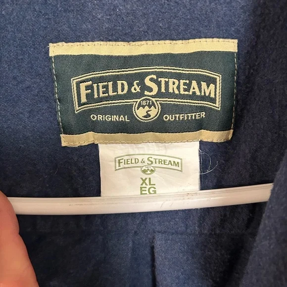Field & Stream Men’s Blue Flannel Button Down Shirt - Picture 3 of 4